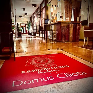 酒店 多姆斯西利欧塔酒店