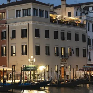 4* מלון H10 Palazzo Canova