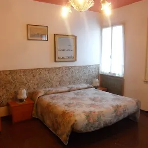 hotel-locanda-ca-foscari.hotelslidodijesolo.com/