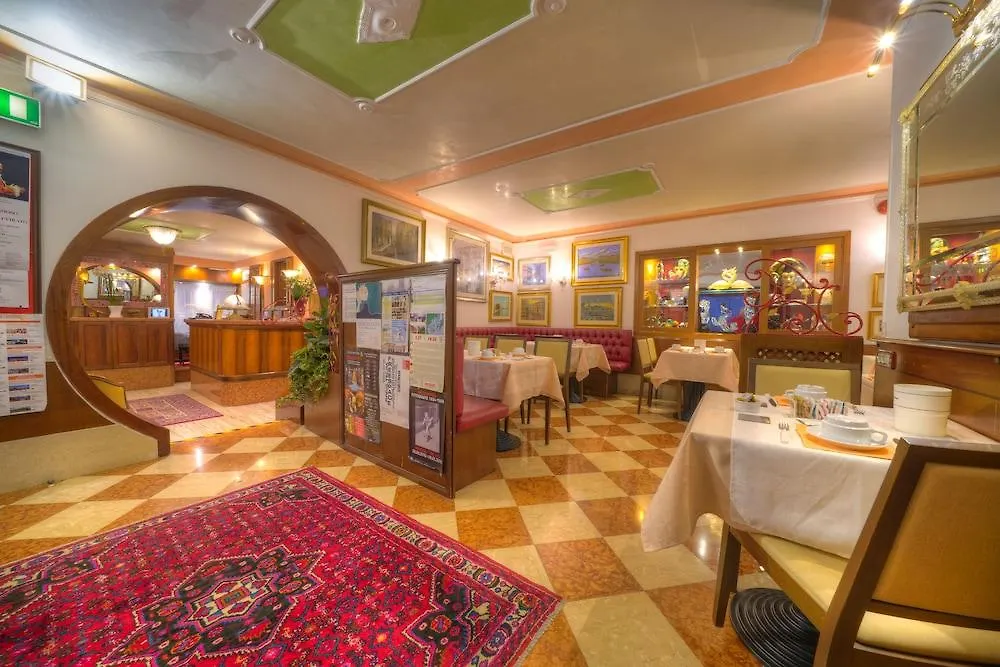 Hotel Al Piave Venice 3*,